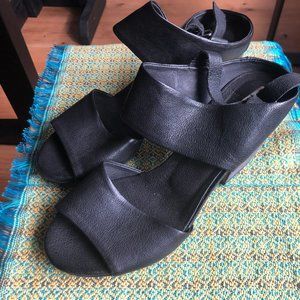 Officine Creative Chealse Black Leather Sandals 39 Handmade in Italy